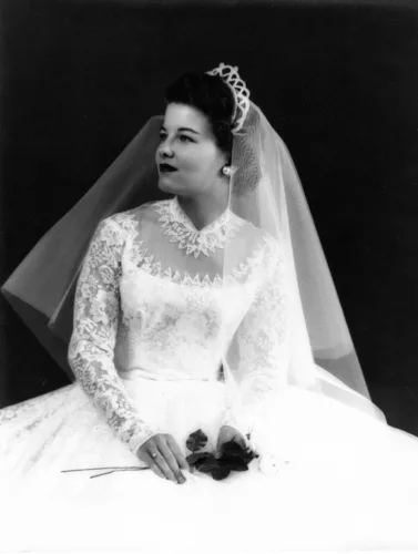 JOYCE VARVAROSKY